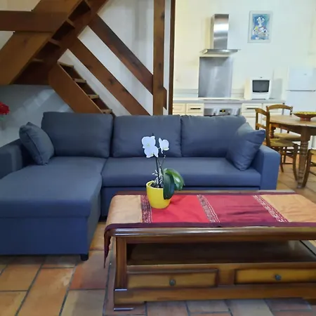 Casa de Férias Maison De Village Proche Avignon *
